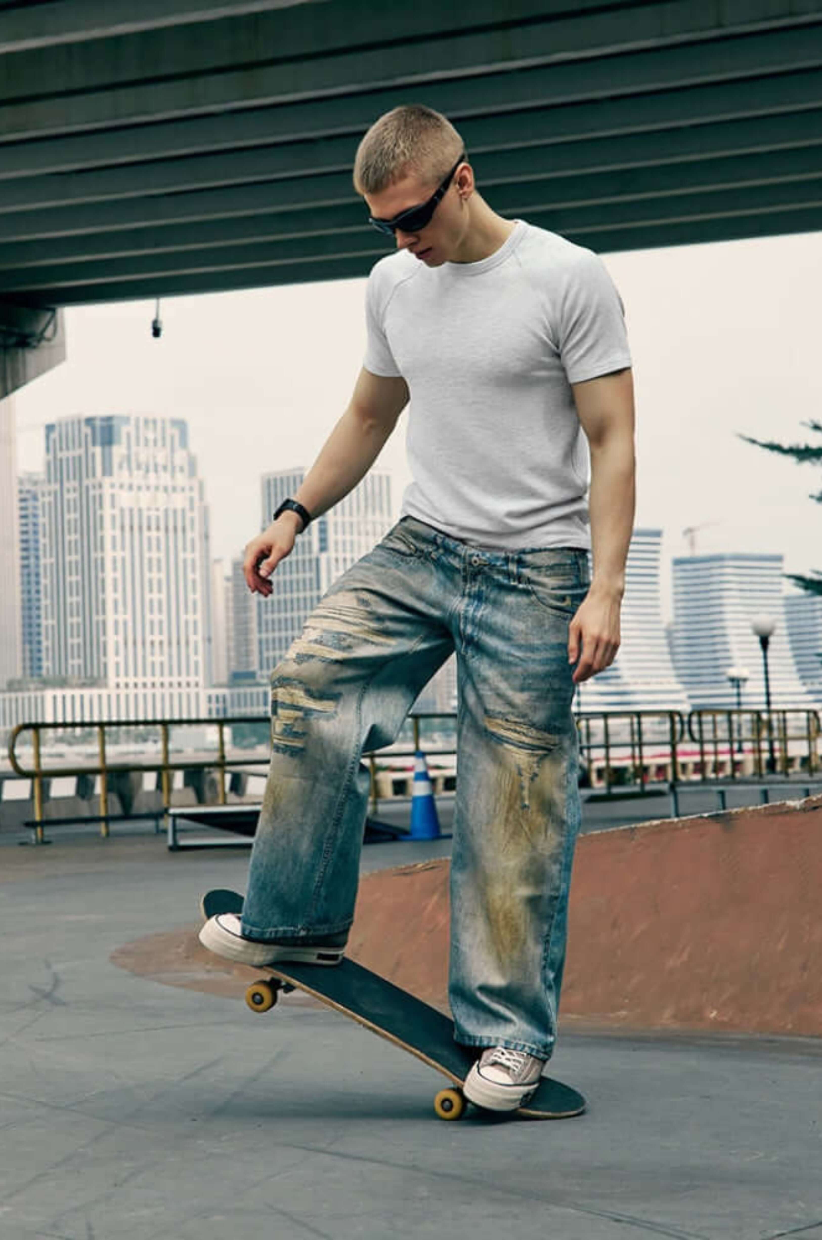 Basic-T-Shirt mit altem Geld