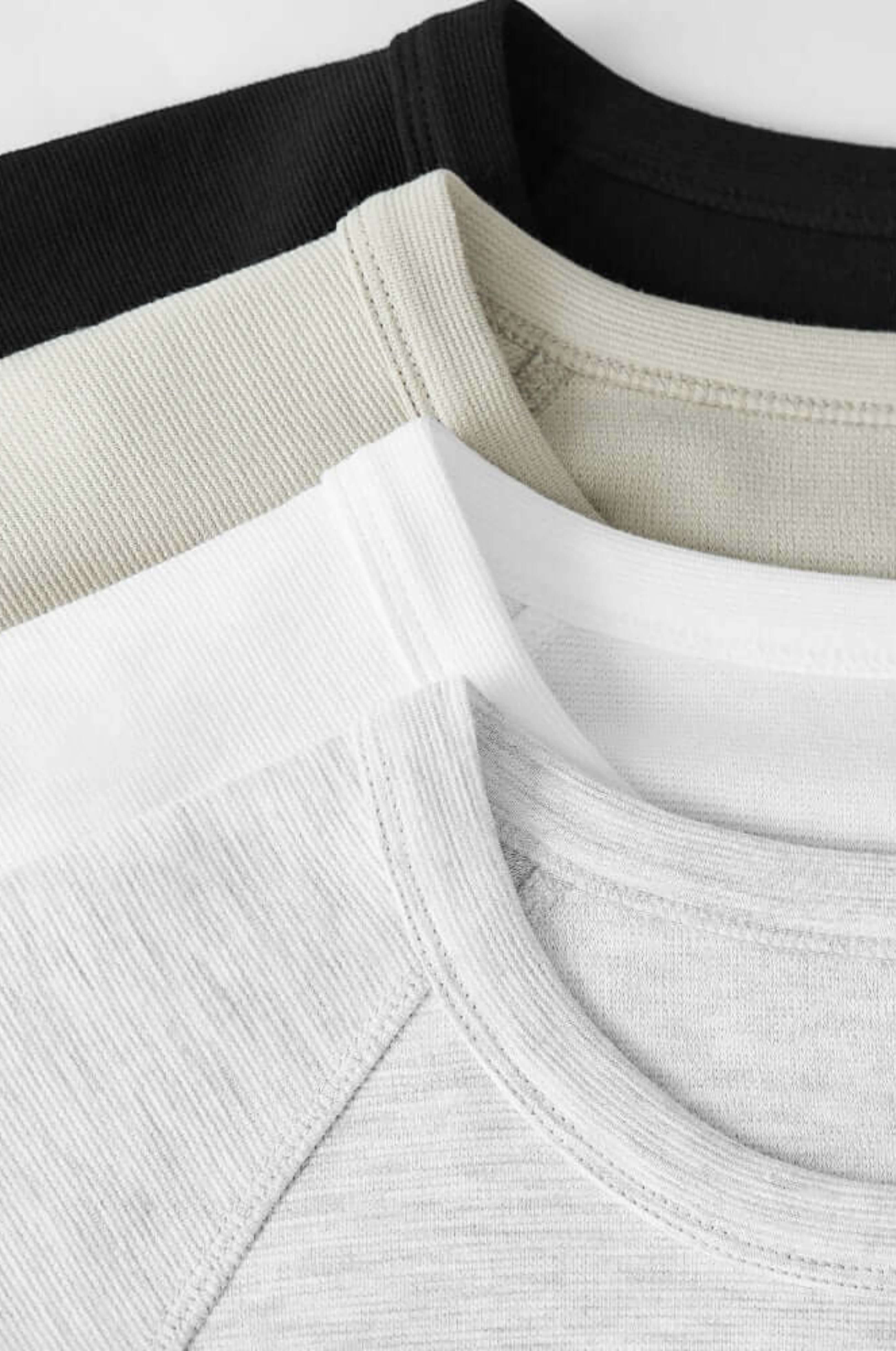 Basic-T-Shirt mit altem Geld