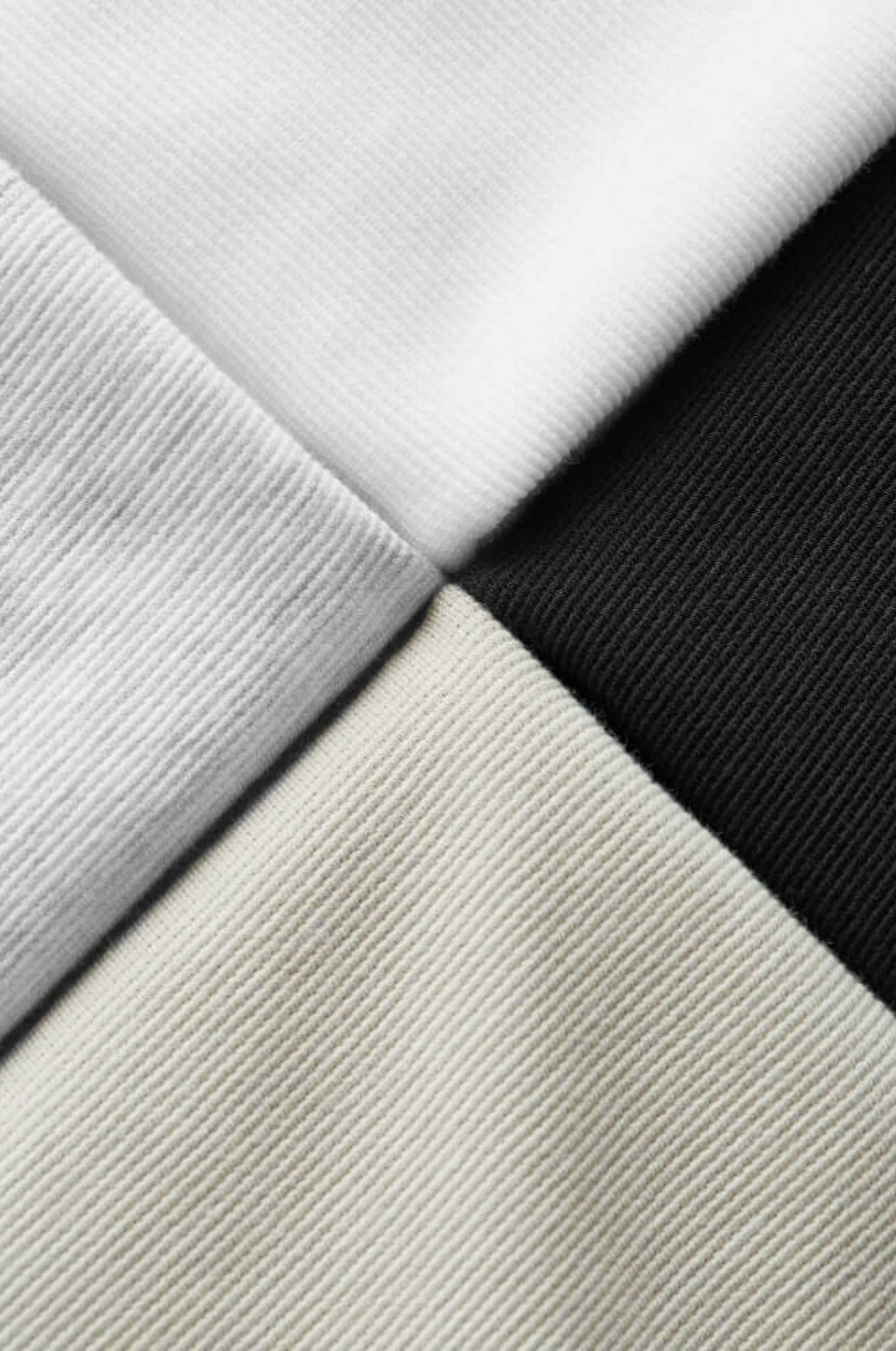 Basic-T-Shirt mit altem Geld