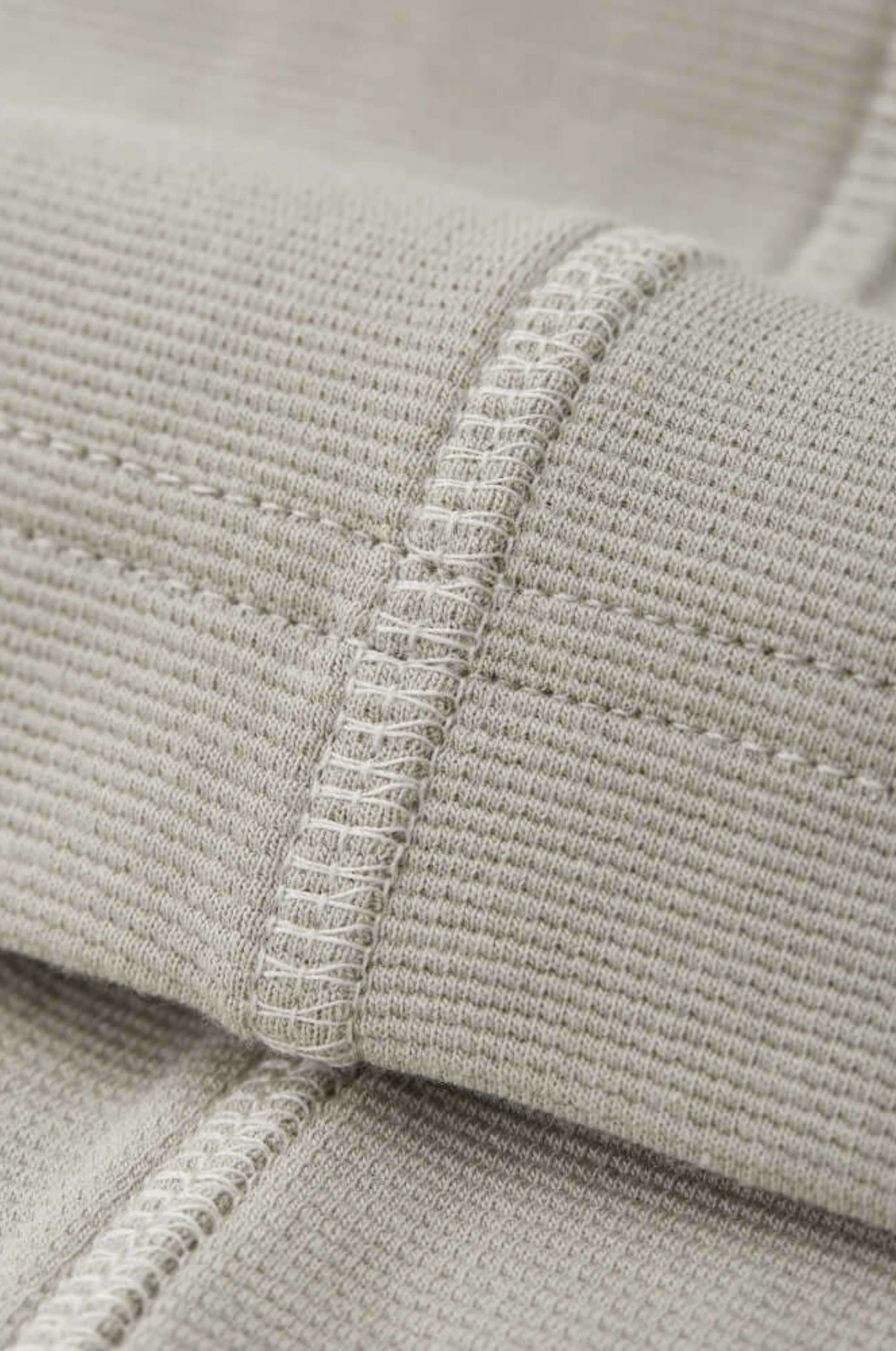 Basic-T-Shirt mit altem Geld