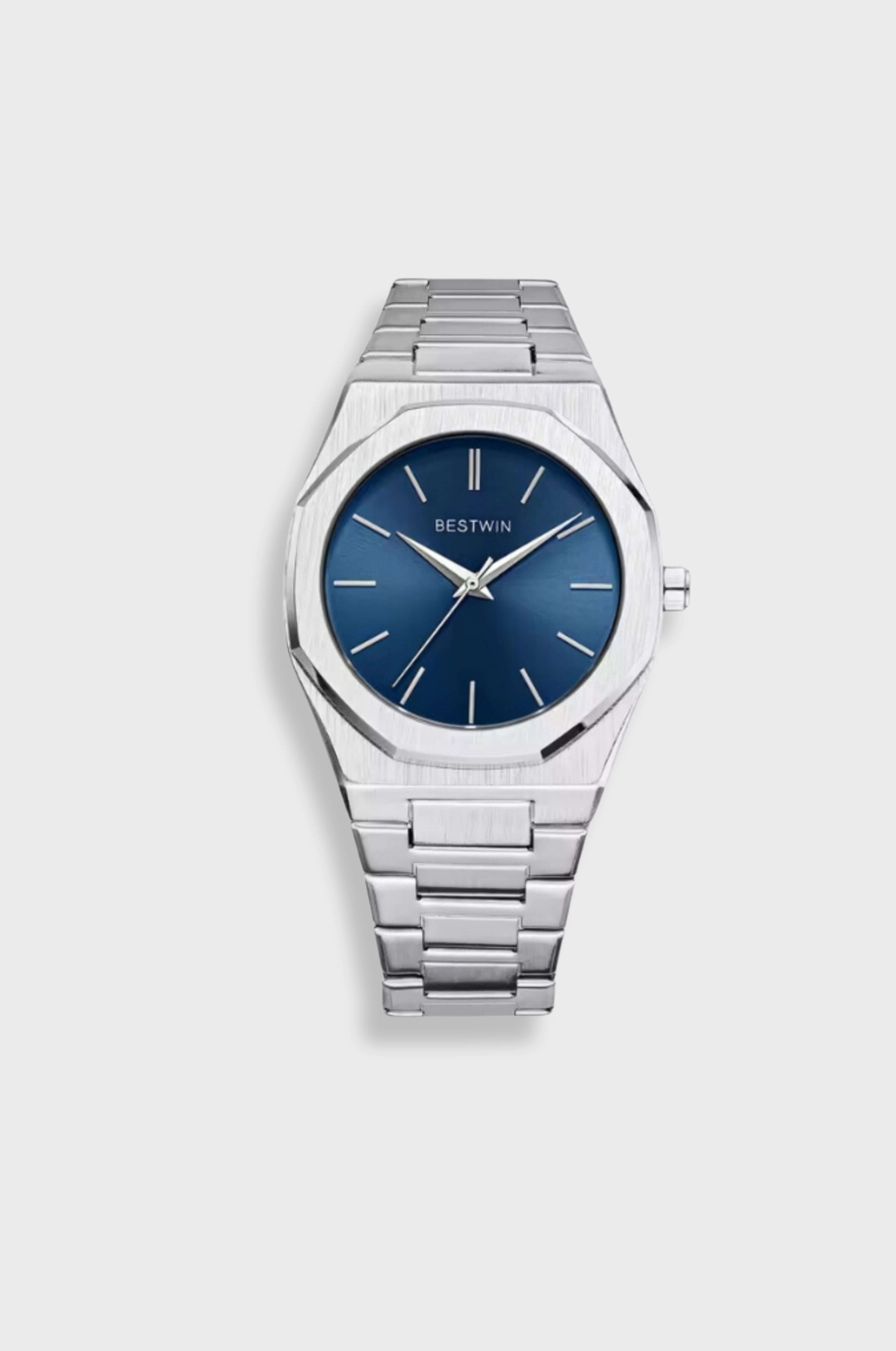 Klassische Uhr Cannes