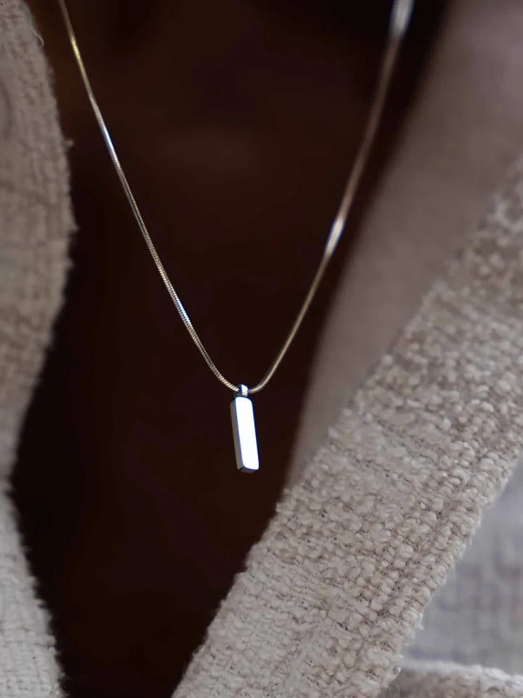 Minimalistic Rectangle Necklace