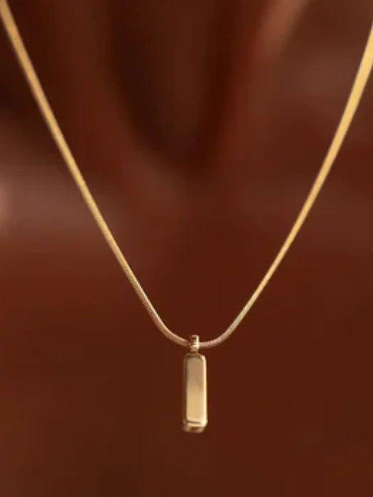 Minimalistic Rectangle Necklace